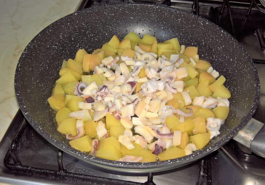 Frittata di calamari e patate
